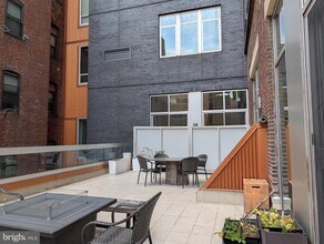 1101 Locust St in Philadelphia, PA - Building Photo - Building Photo