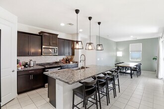 6737 W Vly Vw Dr in Phoenix, AZ - Building Photo - Building Photo