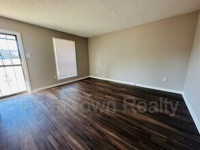 2864 Whitney Ave in Memphis, TN - Building Photo - Building Photo