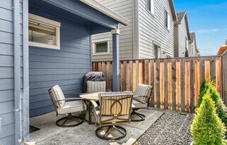 2833 25th Ave in Forest Grove, OR - Building Photo