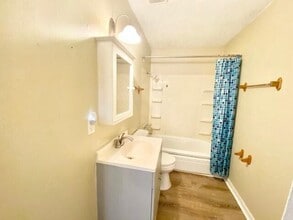 318 Florida St in Niceville, FL - Building Photo - Building Photo
