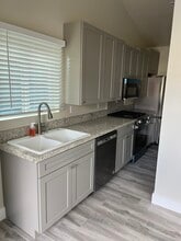 8350 Naylor Ave, Unit 8350 in Los Angeles, CA - Building Photo - Building Photo