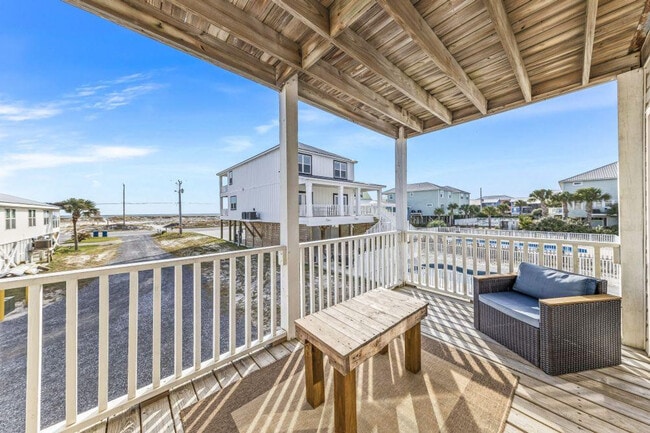 1474 W Beach Blvd in Gulf Shores, AL - Foto de edificio - Building Photo