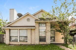 2728 Oak Bend Ln in Dallas, TX - Building Photo