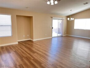 5320 Daywood St in North Las Vegas, NV - Building Photo - Building Photo