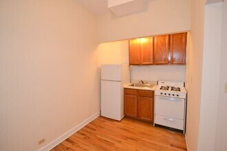543 W Wellington Ave in Chicago, IL - Building Photo - Building Photo