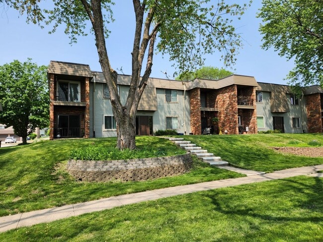 property at 4765 Woodland Ave