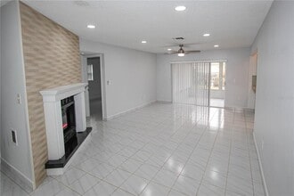 1428 Cottonwood Terrace in Dunedin, FL - Building Photo - Building Photo