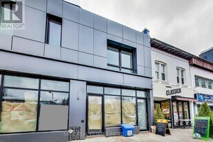 2549 Yonge St in Toronto, ON - Building Photo