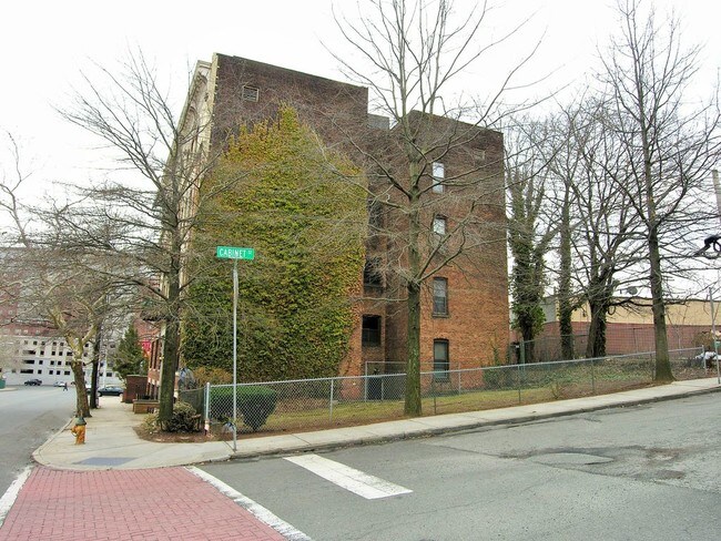 214-218 W Market St in Newark, NJ - Building Photo - Building Photo