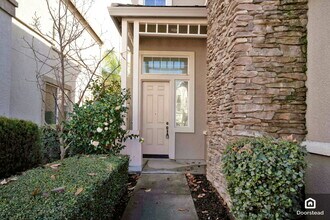 5089 Orvieto Ct in Fairfield, CA - Foto de edificio - Building Photo