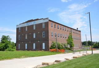 Mott Lofts in Cedar Rapids, IA - Building Photo - Building Photo