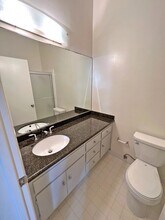 11936 Darlington Ave, Unit 102 in Los Angeles, CA - Foto de edificio - Building Photo