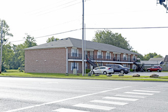 329 Berry St in Springdale, AR - Foto de edificio - Building Photo