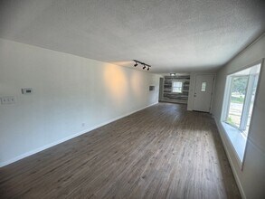 4743 5th St in East Moline, IL - Building Photo - Building Photo
