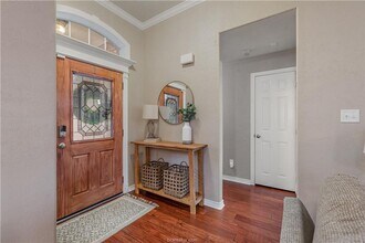 Beautiful 3 Bed, 2 Bath in Castlegate in College Station, TX - Building Photo - Building Photo