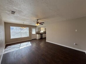 6328 Bellbrook Dr in Dallas, TX - Building Photo - Building Photo