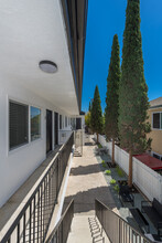 Ivy Street Apartments in San Diego, CA - Building Photo - Building Photo