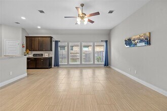 13806 Wood Shadow Ln in Pearland, TX - Building Photo - Building Photo
