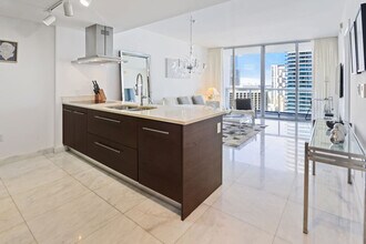501 Brickell Ave, Unit SI ID1520350P in Miami, FL - Building Photo - Building Photo