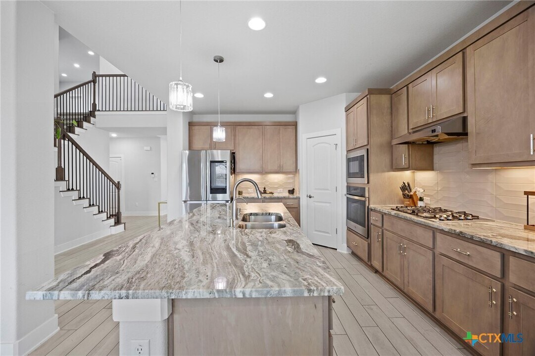 1112 Lickety Ln in Georgetown, TX - Building Photo