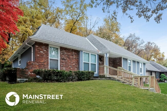 517 N Clayview Dr in Liberty, MO - Building Photo - Building Photo
