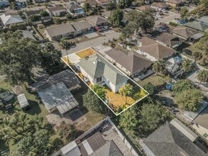 11607 Pawley Ave in Bonita Springs, FL - Building Photo - Building Photo