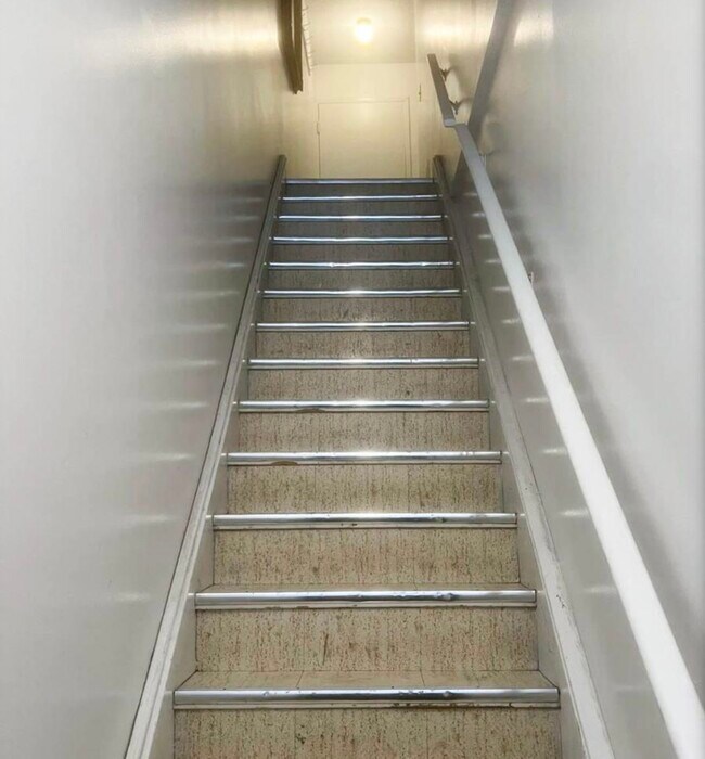 4140 Dundas St W in Toronto, ON - Building Photo - Building Photo