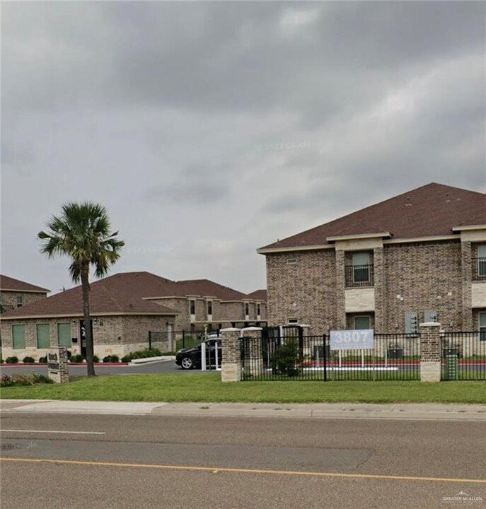 3807 S Veterans Blvd-Unit -A04 in Edinburg, TX - Building Photo