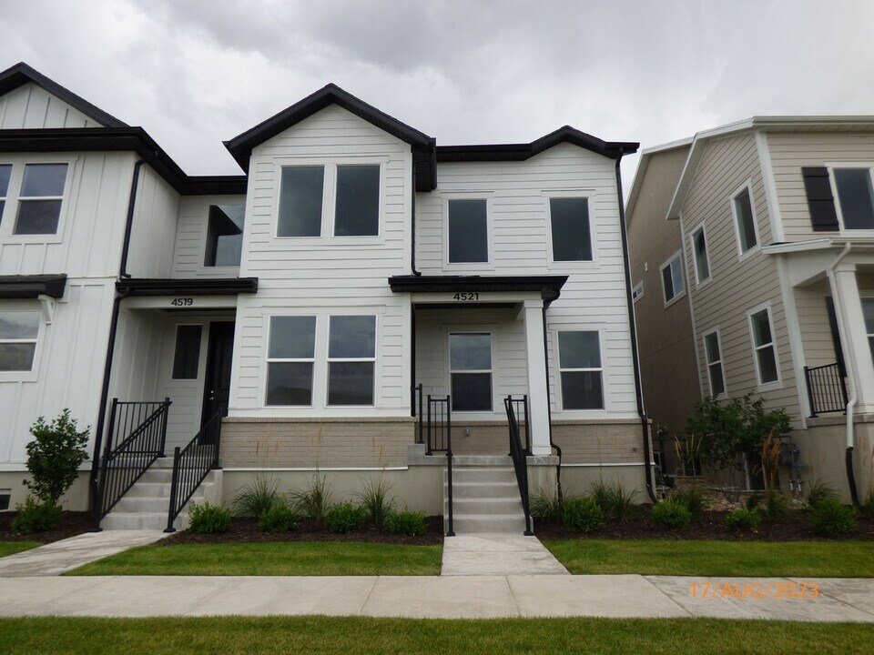 4521 Ruple Ridge Ln in Herriman, UT - Building Photo
