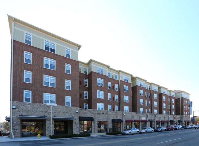 University Edge Akron in Akron, OH - Foto de edificio - Building Photo