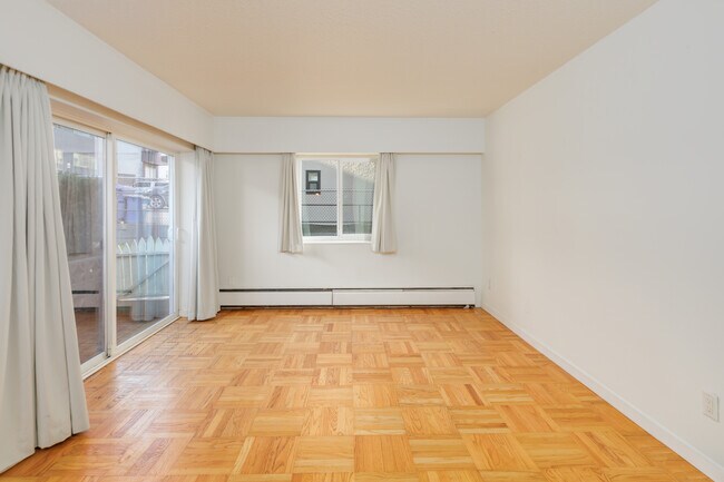 Peter Wall - Yorkshire in Vancouver, BC - Building Photo - Interior Photo