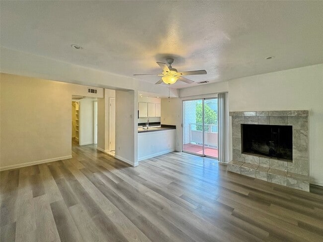 4347 Dickason Ave, Unit 207B in Dallas, TX - Building Photo - Building Photo
