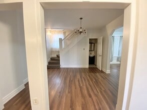 ALL Inclusive 2 Bedroom + Den * GARAGE BAY in London, ON - Building Photo - Building Photo