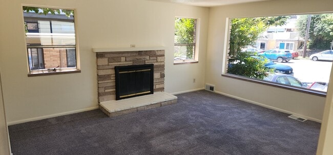 7544 15th Ave NW in Seattle, WA - Building Photo - Building Photo