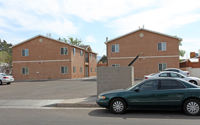 528-530 Alvarado Dr SE in Albuquerque, NM - Foto de edificio - Building Photo