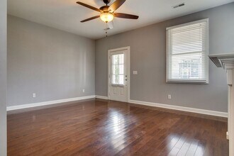 1820B 5th Ave N in Nashville, TN - Building Photo - Building Photo