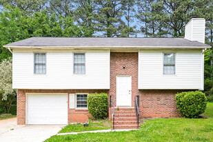 180 Belmont Farms Dr in Ellenwood, GA - Building Photo