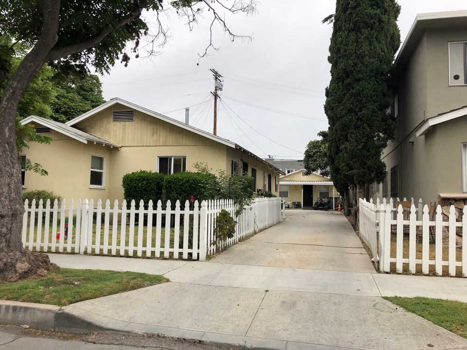 1140 Orizaba Ave in Long Beach, CA - Building Photo