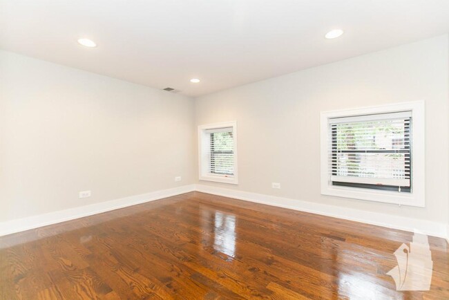 2602 N Racine Ave, Unit 2604-1 in Chicago, IL - Foto de edificio - Building Photo