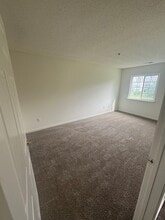 Kings Crest Senior Apartments in Fredericksburg, VA - Building Photo - Building Photo