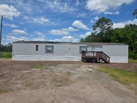 2252 SE 126th Way in Starke, FL - Building Photo