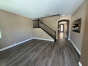 28920 Via ADELENA in Santa Clarita, CA - Building Photo - Building Photo