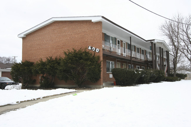 400 W Division St in Villa Park, IL - Foto de edificio - Building Photo