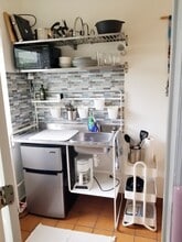 241 SW 7th St in Dania, FL - Building Photo - Building Photo