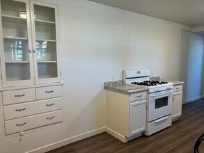 115 Wilbur Ave, Unit B in Antioch, CA - Building Photo - Building Photo