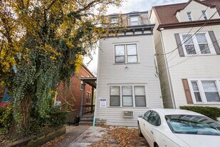2665 Bellevue Ave, Unit 2 in Cincinnati, OH - Building Photo