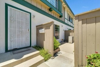 4984 Argyle Dr in Buena Park, CA - Building Photo - Building Photo
