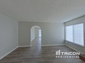 523 Bayberry Dr in Las Vegas, NV - Building Photo - Building Photo