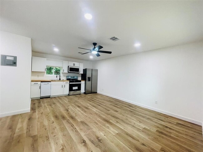 7107 Guadalupe St in Austin, TX - Building Photo - Building Photo
